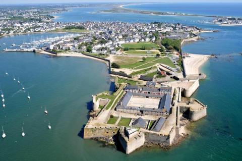 ad9b4de3-2d7d-41bb-9a01-9270c88a50b1